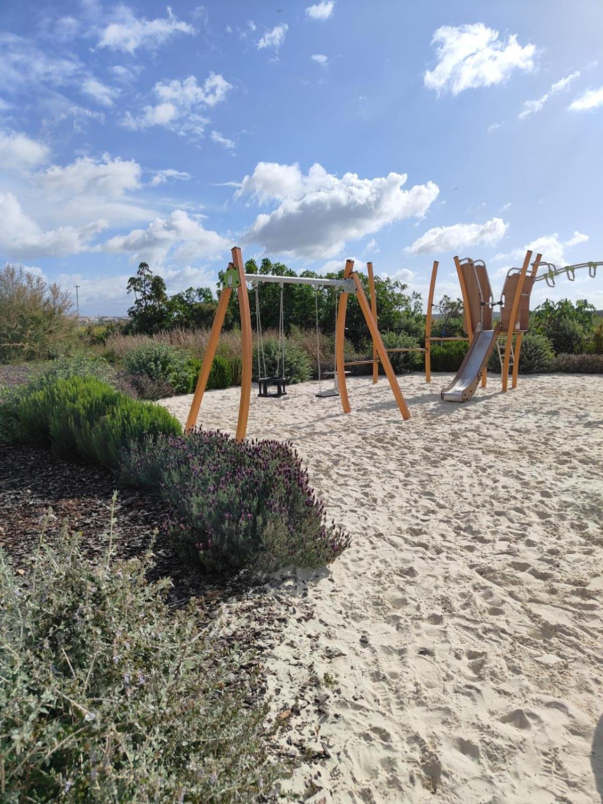 Bayline- Beachfront And Pool Armação de Pêra Exteriör bild